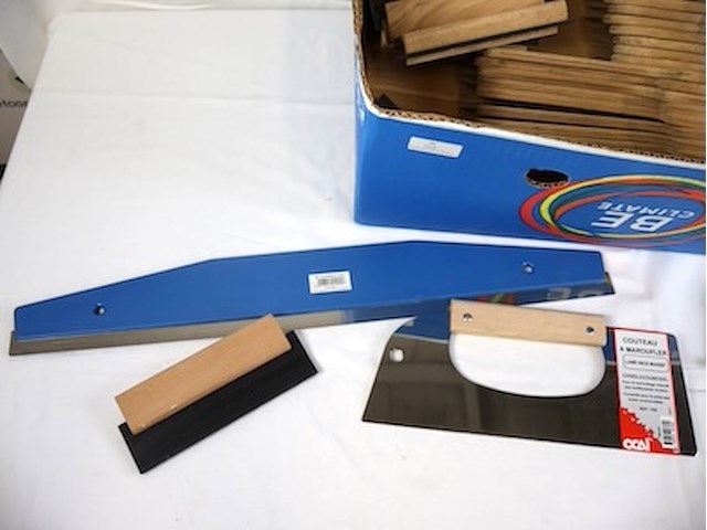 Partij lijmen en pleisteren - afbeelding 2 van  6