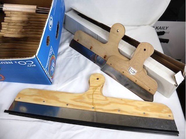 Partij lijmen en pleisteren - afbeelding 3 van  6