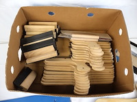 Partij lijmen en pleisteren - afbeelding 4 van  6