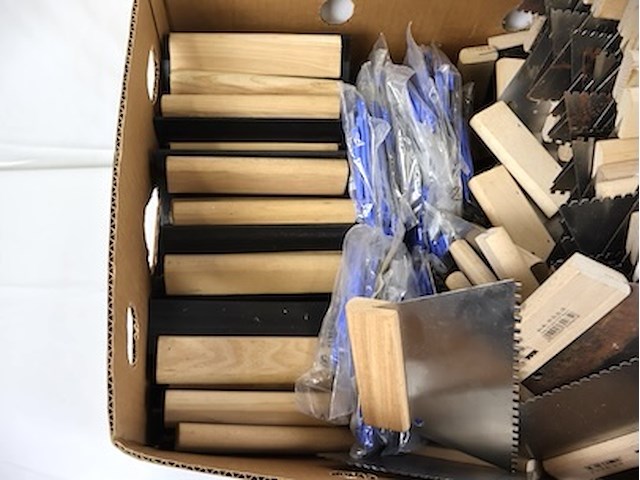 Partij lijmen en pleisteren - afbeelding 6 van  7