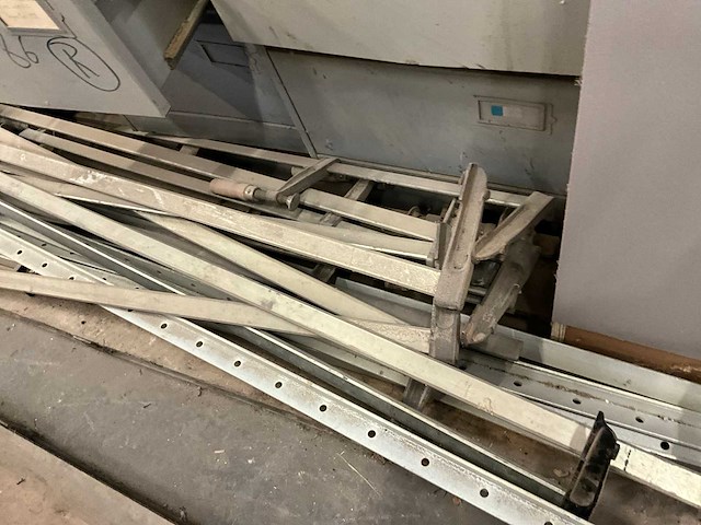 Partij lijmklemmen en diversen - afbeelding 5 van  9