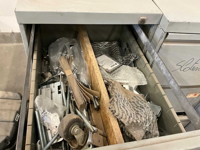 Partij lijmklemmen en diversen - afbeelding 9 van  9