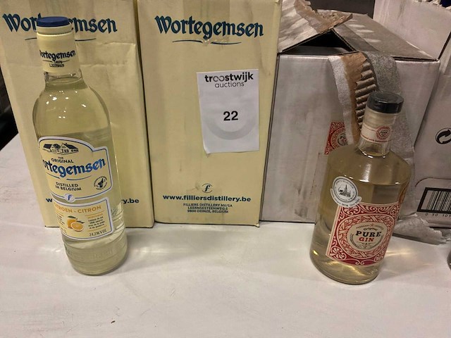 Partij likeur, gin en jenever - afbeelding 2 van  3