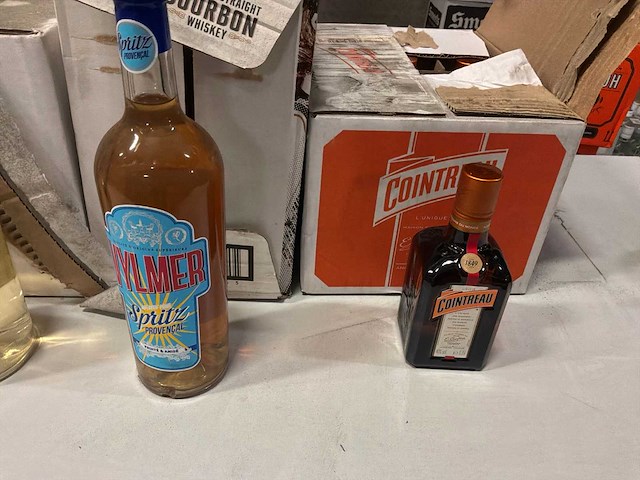 Partij likeur, gin en jenever - afbeelding 3 van  3