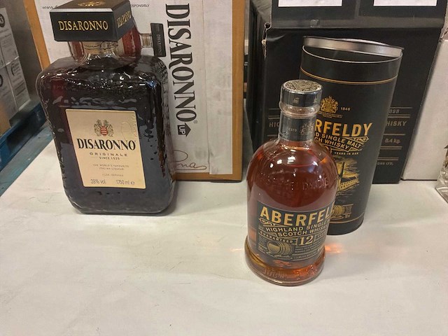 Partij likeur, gin en jenever - afbeelding 4 van  4