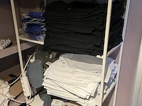 Partij linnengoed en textiel