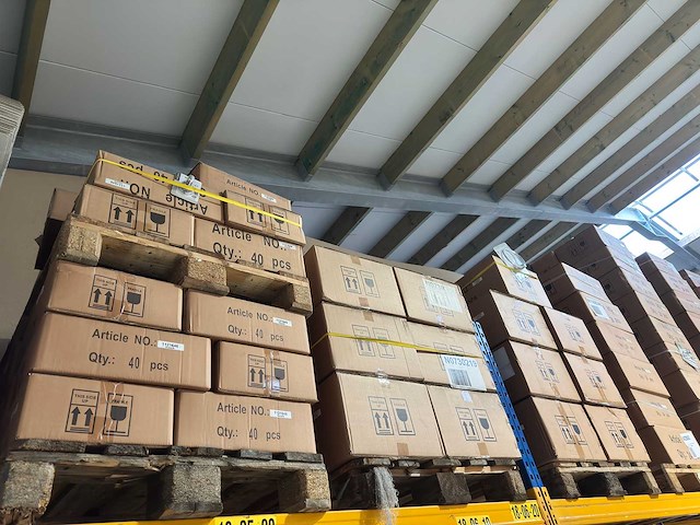 Partij luxe toilet accessoires 7130 stuks ter waarde van €166.000 - afbeelding 7 van  22