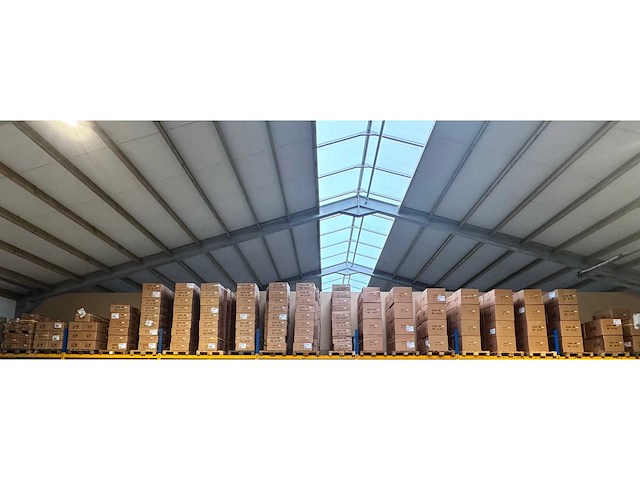 Partij luxe toilet accessoires 7130 stuks ter waarde van €166.000 - afbeelding 17 van  22