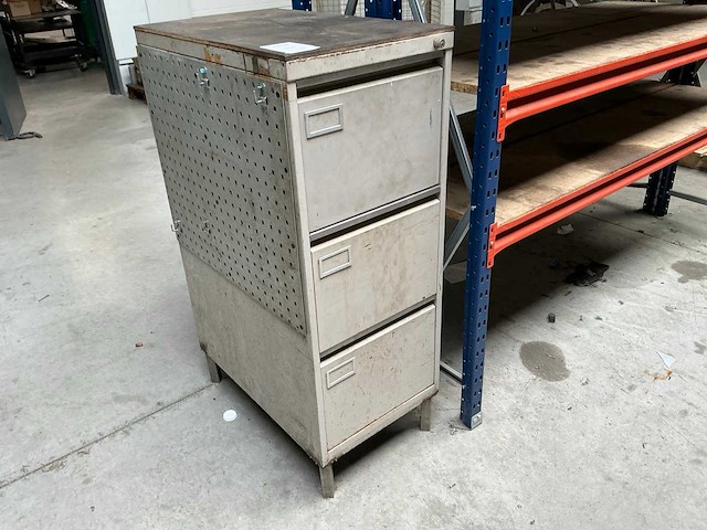 Partij machine gereedschappen en toebehoren - afbeelding 1 van  10