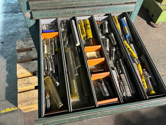 Partij machine onderdelen, gereedschappen en accessoires - afbeelding 6 van  10