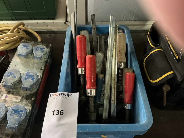 Partij machineklemmen - afbeelding 1 van  1