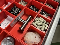 Partij machineonderdelen en veiligheidssignalisatie - afbeelding 31 van  74