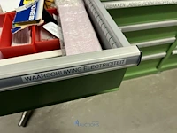 Partij machineonderdelen en veiligheidssignalisatie - afbeelding 51 van  74