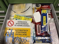 Partij machineonderdelen en veiligheidssignalisatie - afbeelding 56 van  74