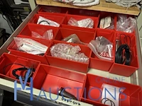 Partij machineonderdelen, kabels en afdichtingen - afbeelding 45 van  51