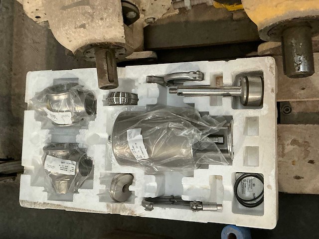 Partij machineonderdelen - afbeelding 3 van  5