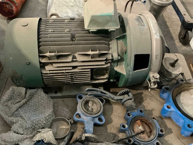 Partij machineonderdelen - afbeelding 1 van  3