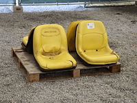 Partij machinestoelen john deere 4stuks (marge) - afbeelding 1 van  1