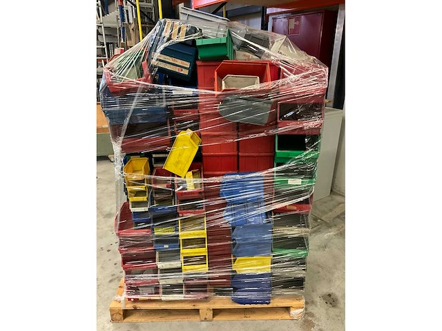 Partij magazijnbakken - afbeelding 2 van  3