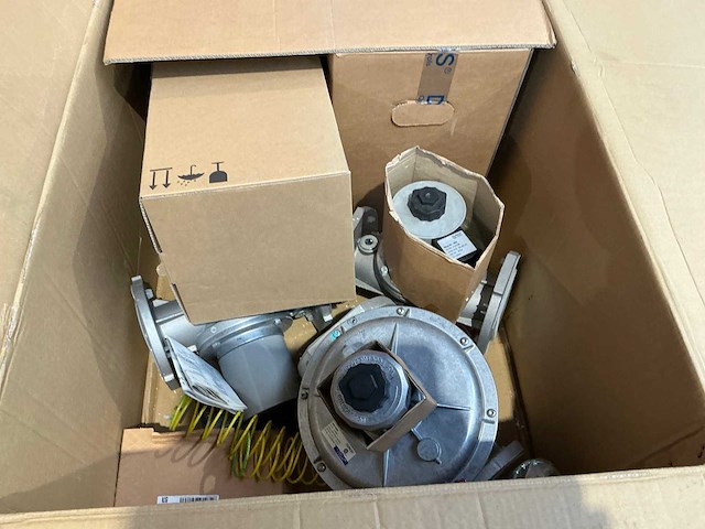 Partij magneet-gaskleppen - afbeelding 1 van  4