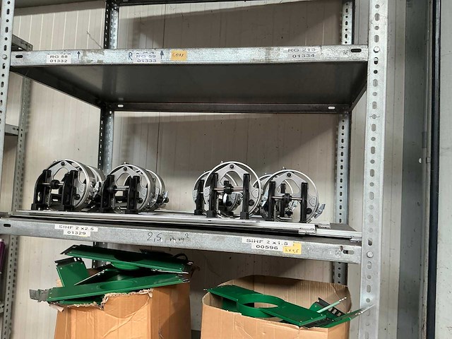 Partij mallen en onderdelen - afbeelding 1 van  5