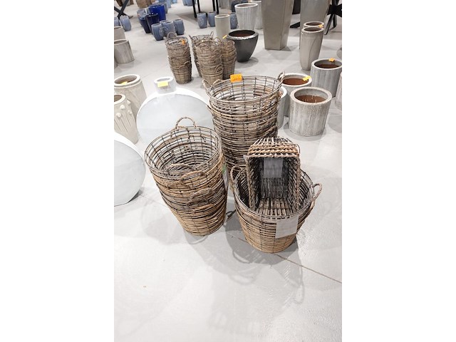 Partij manden - afbeelding 2 van  2