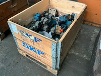 Partij mannesmann redroth hydraulische ventielblokken - afbeelding 2 van  3