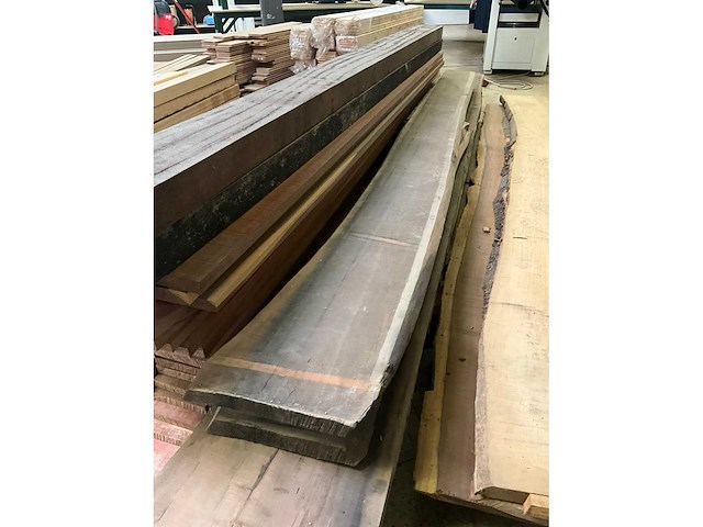 Partij massief perenhout - diverse boolplanken (7x) - afbeelding 3 van  3