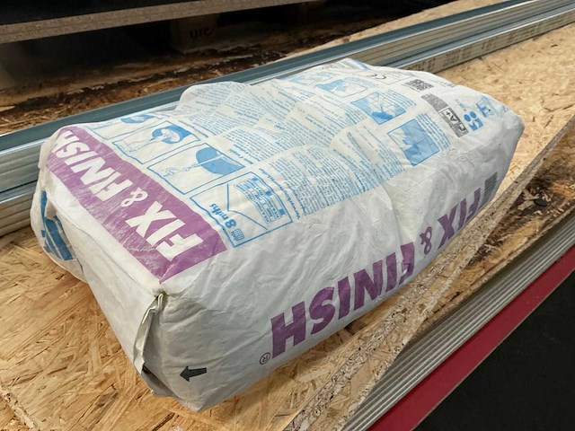 Partij materiaal voor valse wanden - afbeelding 2 van  4