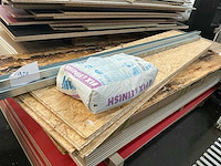 Partij materiaal voor valse wanden - afbeelding 1 van  4