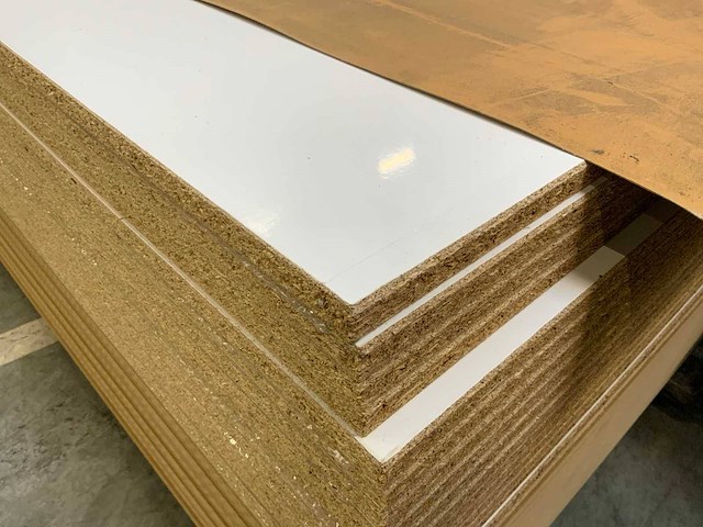 Partij mdf hdf decoratie spaanplaten 23m³ - afbeelding 1 van  1