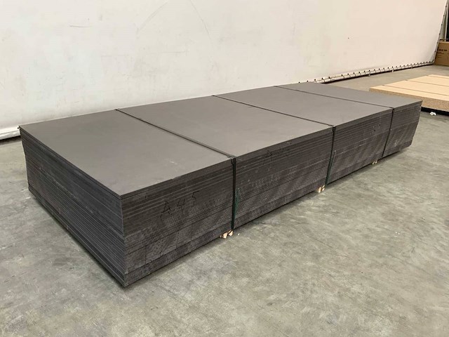 Partij mdf-platen 3050x1222x18mm 31 stuks nieuw - afbeelding 1 van  1