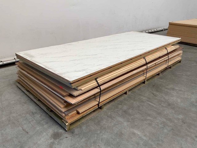Partij mdf-platen 3050x1225x8~18mm 23 stuks nieuw - afbeelding 1 van  1
