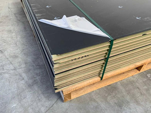 Partij mdf-platen 3060x1310x18mm 12 stuks nieuw - afbeelding 1 van  1