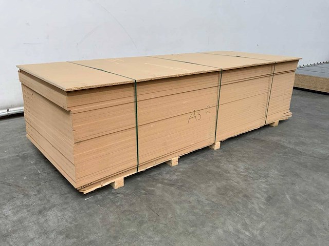 Partij medite mdf-platen 3055x1220x22mm 34 stuks nieuw - afbeelding 1 van  1