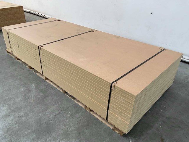 Partij medite mdf-platen 3060x1220x18mm 26 stuks nieuw - afbeelding 1 van  1