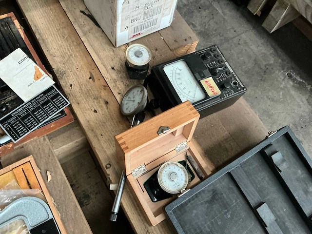 Partij meetgereedschappen - afbeelding 11 van  13