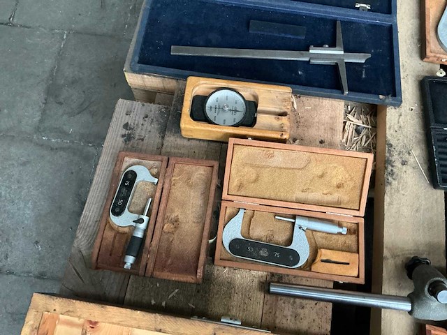 Partij meetgereedschappen - afbeelding 13 van  13