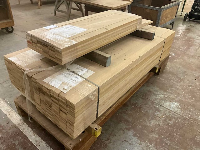 Partij merantie latten - afbeelding 2 van  6