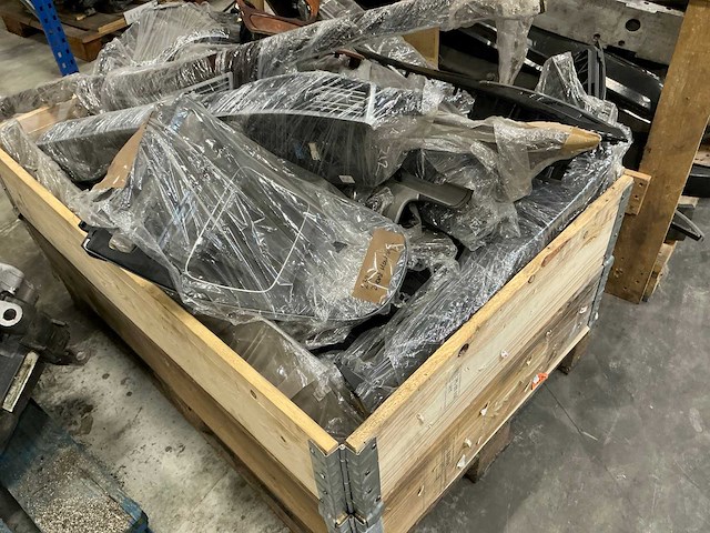 Partij mercedes-benz auto-onderdelen - afbeelding 2 van  2