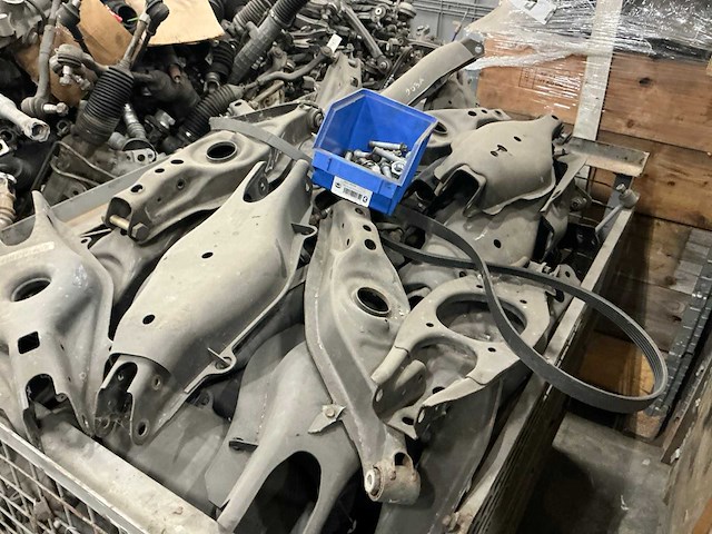 Partij mercedes-benz auto-onderdelen - afbeelding 3 van  5