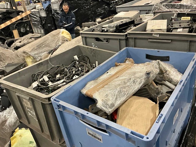 Partij mercedes-benz auto-onderdelen - afbeelding 2 van  4