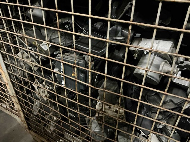 Partij mercedes-benz auto-onderdelen - afbeelding 3 van  5