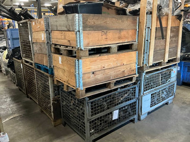 Partij mercedes-benz auto-onderdelen - afbeelding 1 van  8