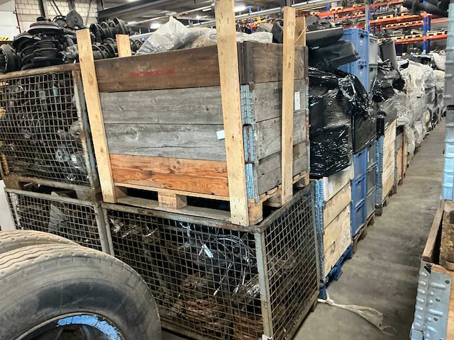 Partij mercedes-benz auto-onderdelen - afbeelding 1 van  6