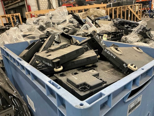 Partij mercedes-benz auto-onderdelen - afbeelding 7 van  8