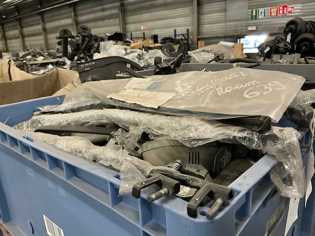 Partij mercedes-benz auto-onderdelen - afbeelding 3 van  4