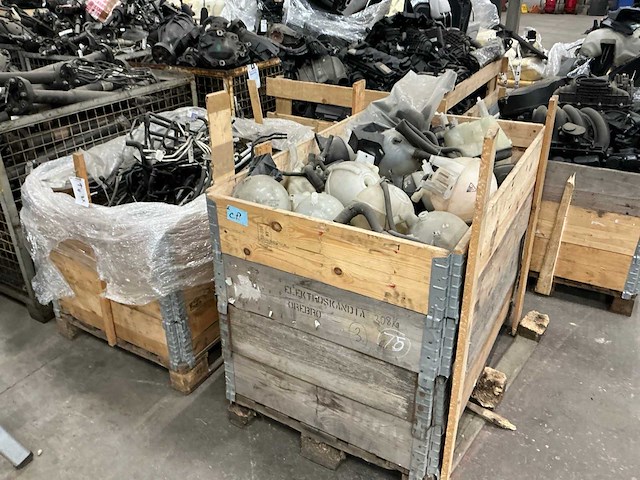 Partij mercedes-benz auto-onderdelen - afbeelding 5 van  5