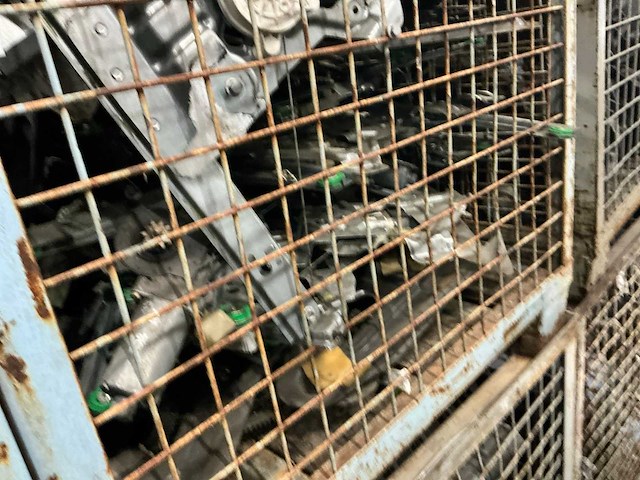 Partij mercedes-benz auto-onderdelen - afbeelding 5 van  8