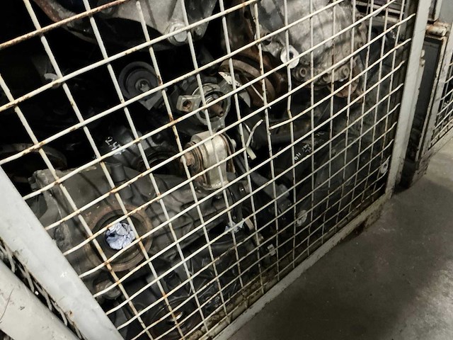 Partij mercedes-benz auto-onderdelen - afbeelding 3 van  9